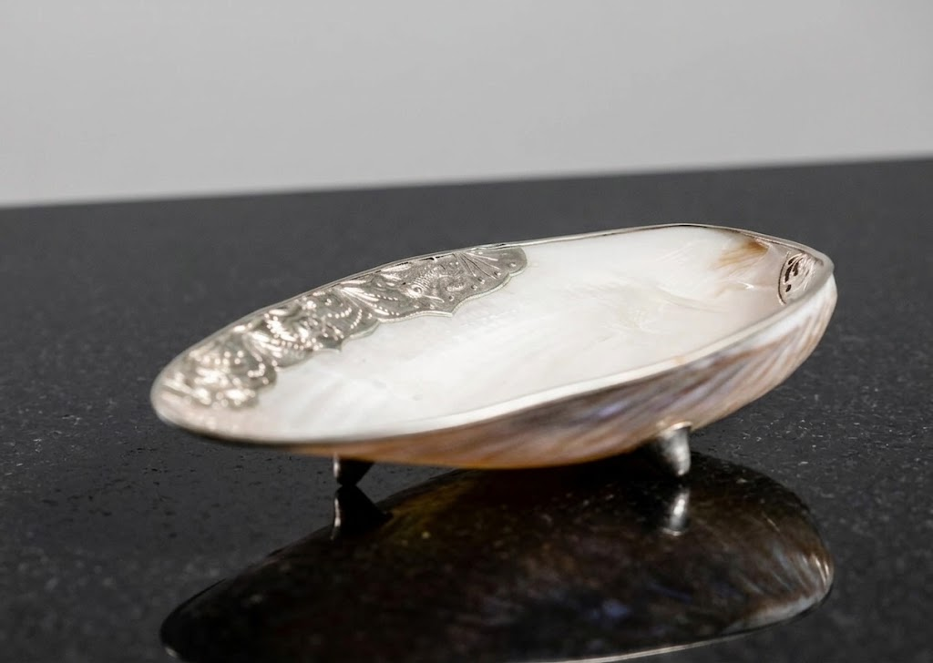 Mother of Pearl Caviar Spoons & Plates