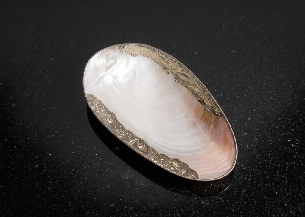 Mother of Pearl Caviar Spoons & Plates